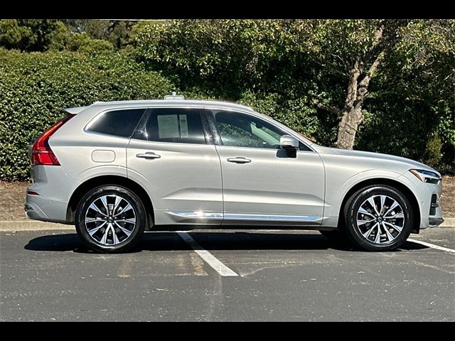 2023 Volvo XC60 Plus Bright Theme