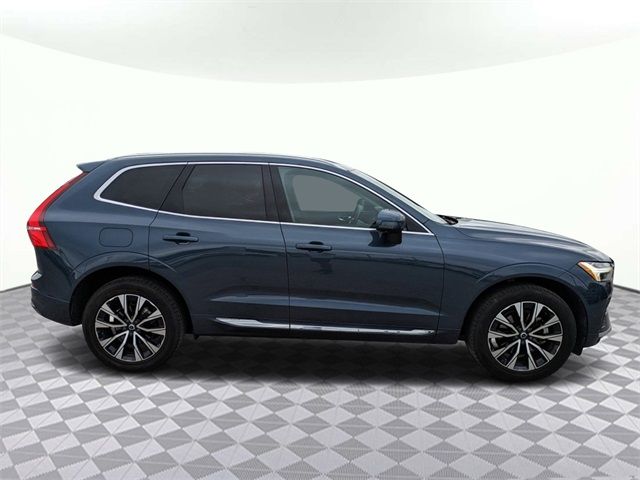 2023 Volvo XC60 Plus Bright Theme