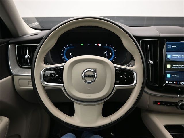 2023 Volvo XC60 Plus Bright Theme