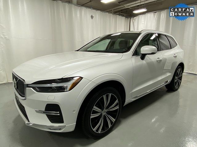 2023 Volvo XC60 Plus Bright Theme