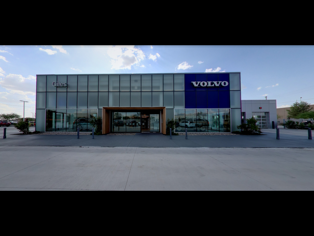 2023 Volvo XC60 Plus Bright Theme