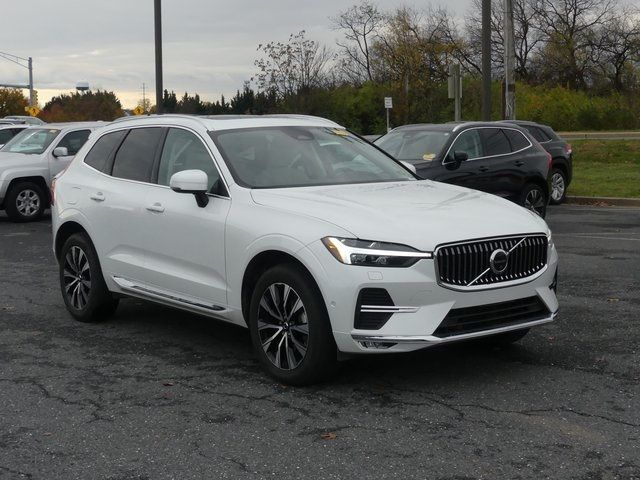 2023 Volvo XC60 Plus Bright Theme