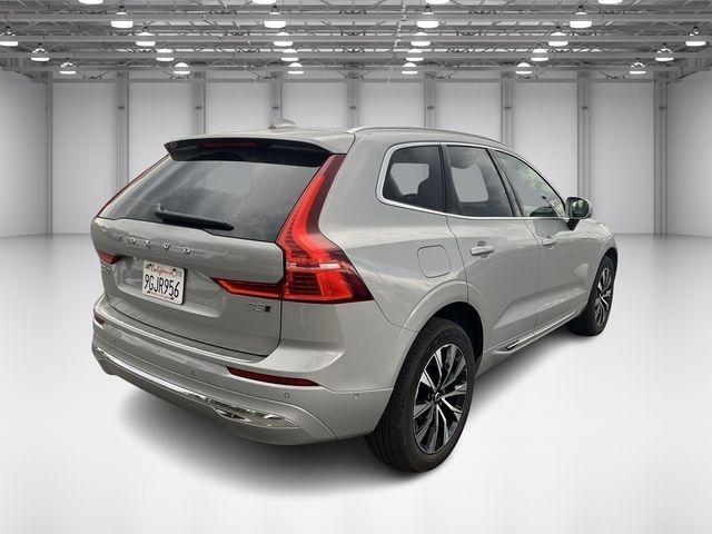 2023 Volvo XC60 Plus Bright Theme