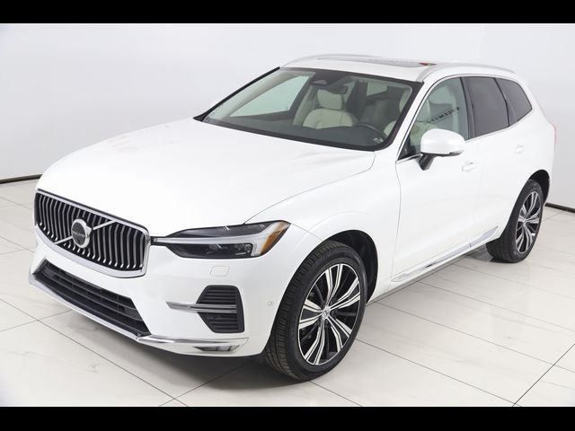 2023 Volvo XC60 Plus Bright Theme