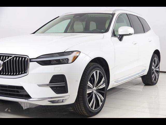 2023 Volvo XC60 Plus Bright Theme
