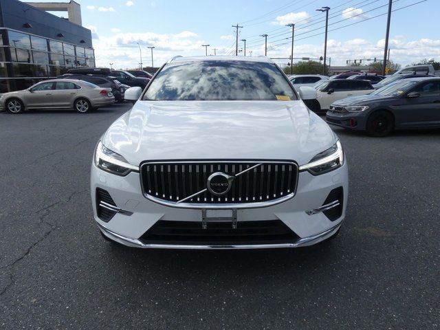 2023 Volvo XC60 Plus Bright Theme