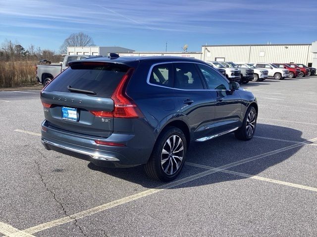 2023 Volvo XC60 Plus Bright Theme