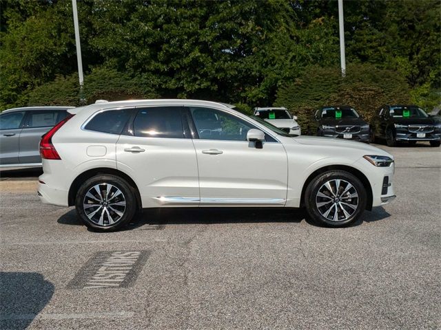 2023 Volvo XC60 Plus Bright Theme