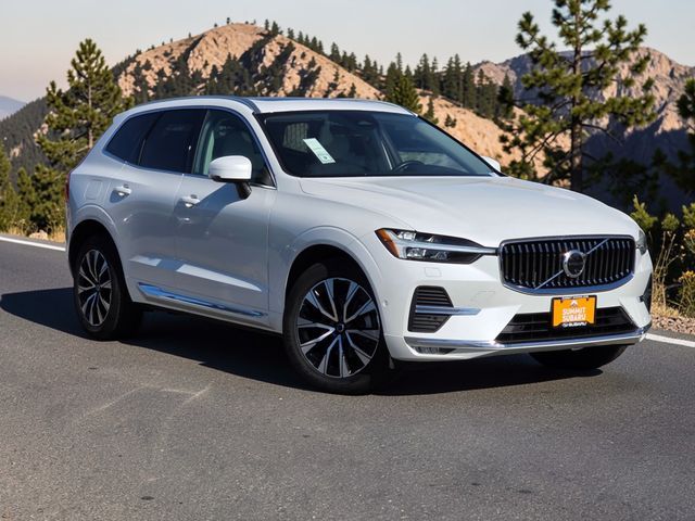 2023 Volvo XC60 Plus Bright Theme