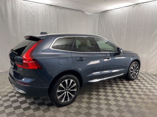 2023 Volvo XC60 Plus Bright Theme