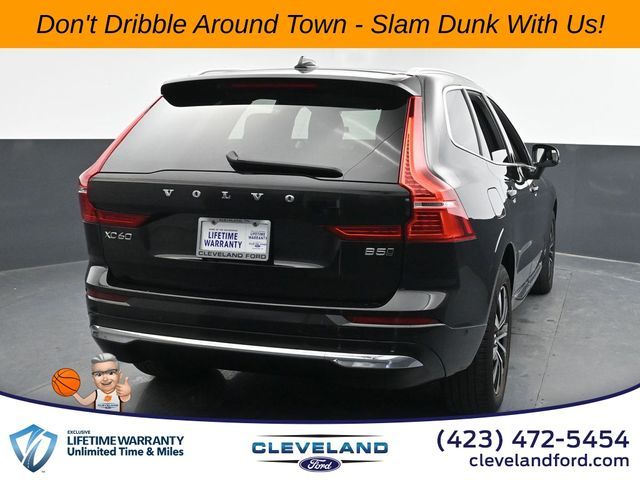 2023 Volvo XC60 Plus Bright Theme