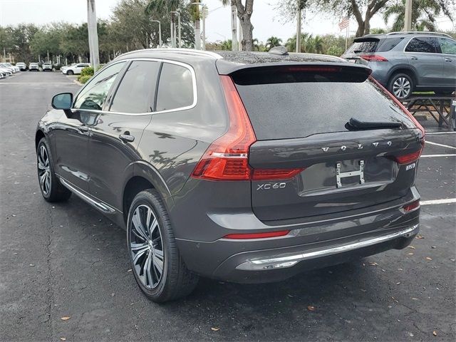 2023 Volvo XC60 Plus Bright Theme