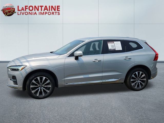 2023 Volvo XC60 Plus Bright Theme