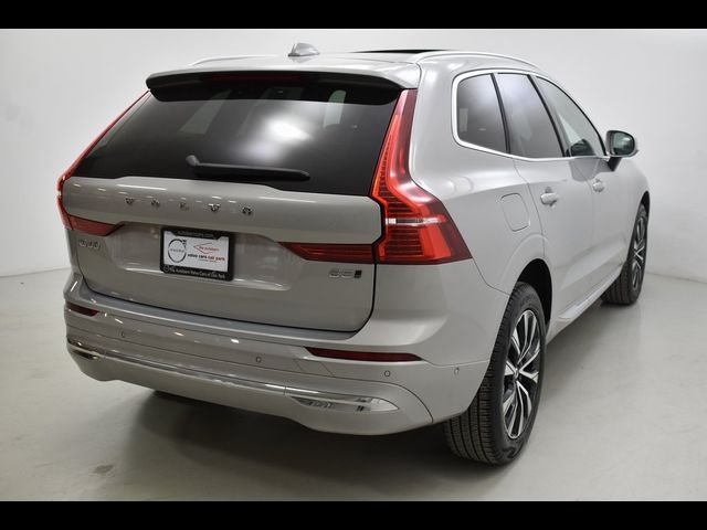 2023 Volvo XC60 Plus Bright Theme