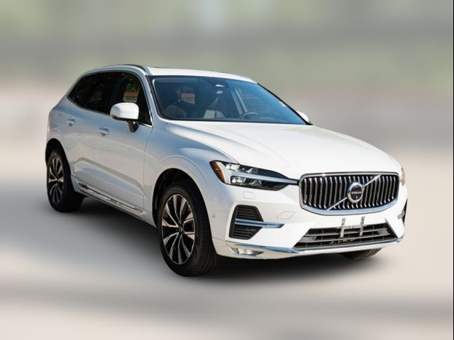 2023 Volvo XC60 Plus Bright Theme