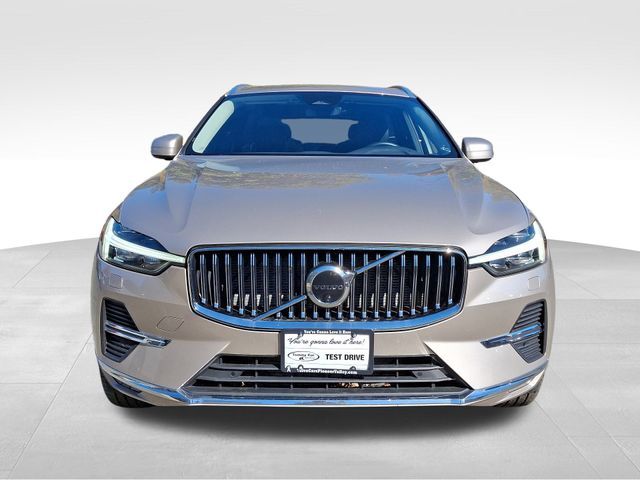 2023 Volvo XC60 Plus Bright Theme