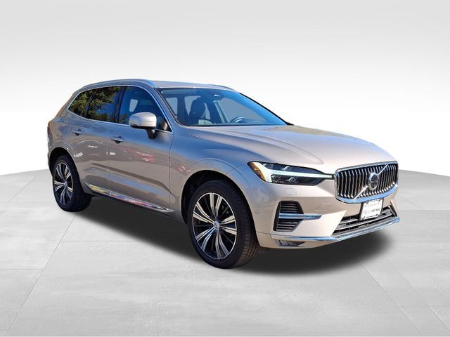 2023 Volvo XC60 Plus Bright Theme