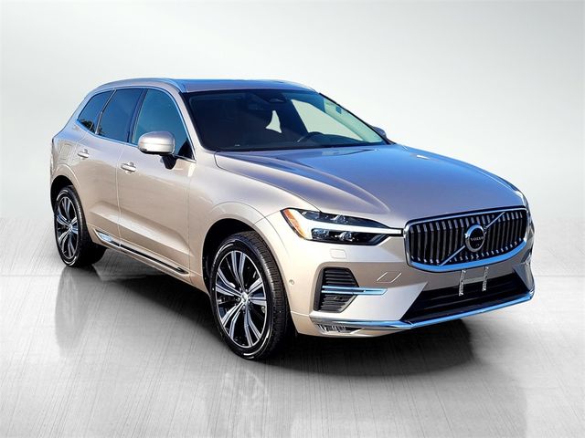2023 Volvo XC60 Plus Bright Theme