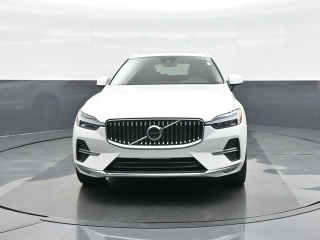 2023 Volvo XC60 Plus Bright Theme