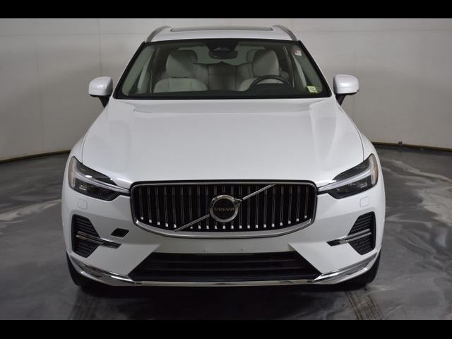 2023 Volvo XC60 Plus Bright Theme