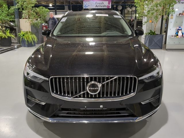 2023 Volvo XC60 Plus Bright Theme