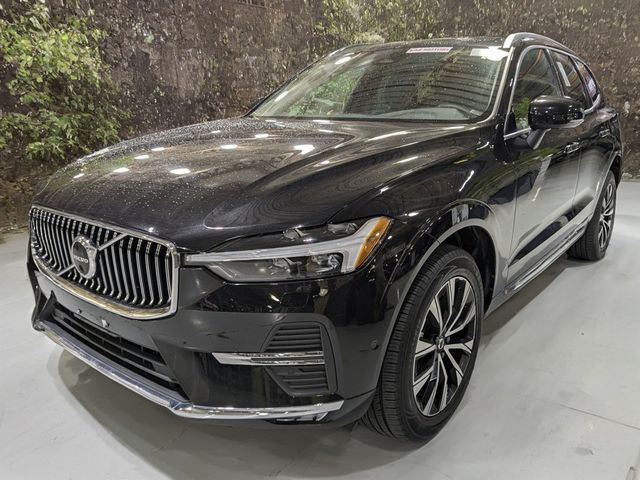 2023 Volvo XC60 Plus Bright Theme