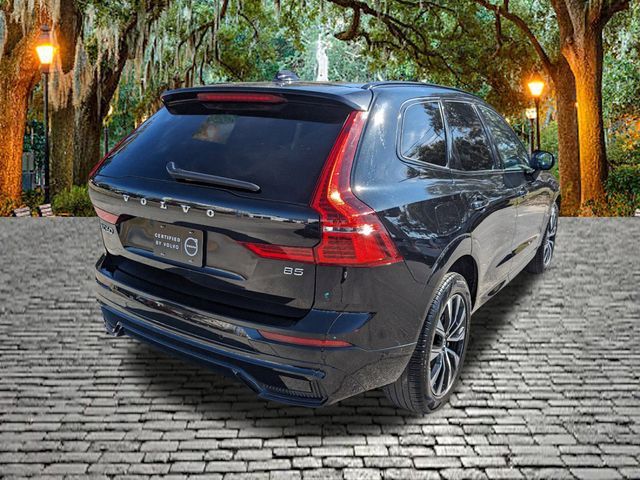 2023 Volvo XC60 Plus Dark Theme