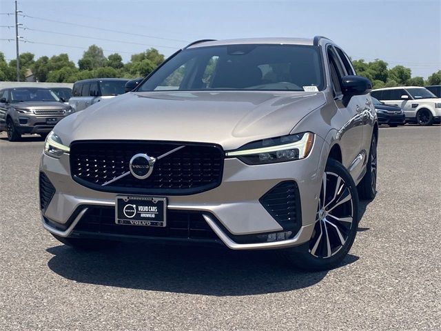 2023 Volvo XC60 Plus Dark Theme