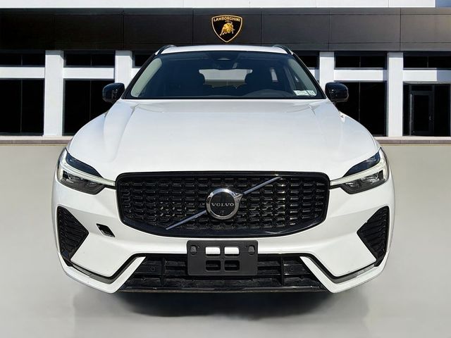 2023 Volvo XC60 Plus Dark Theme