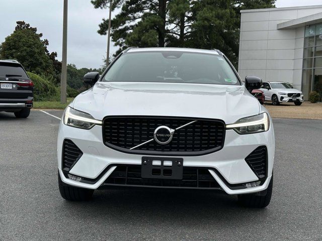 2023 Volvo XC60 Plus Dark Theme