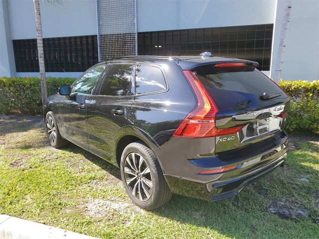 2023 Volvo XC60 Plus Dark Theme