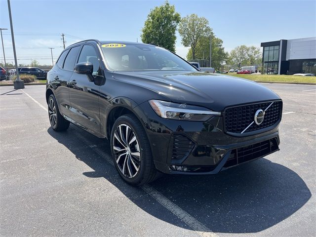 2023 Volvo XC60 Plus Dark Theme
