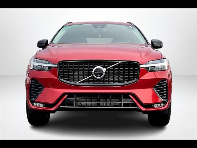 2023 Volvo XC60 Plus Dark Theme