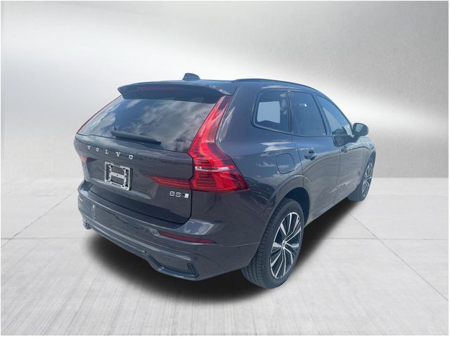 2023 Volvo XC60 Plus Dark Theme