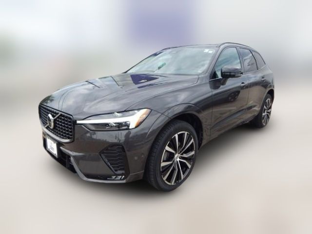 2023 Volvo XC60 Plus Dark Theme
