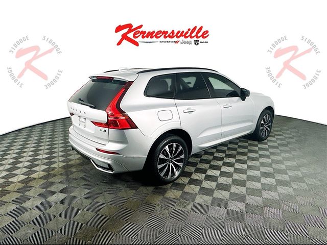 2023 Volvo XC60 Plus Dark Theme