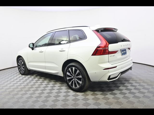 2023 Volvo XC60 Plus Dark Theme