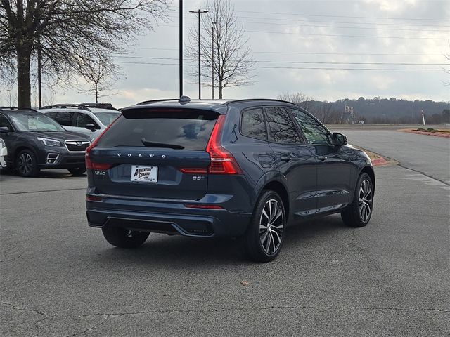 2023 Volvo XC60 Plus Dark Theme