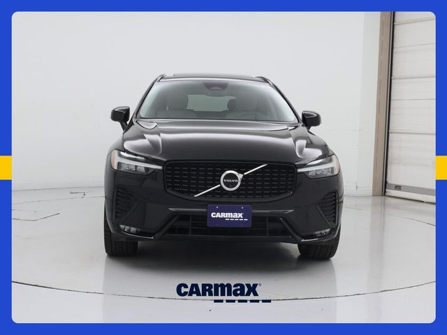 2023 Volvo XC60 Plus Dark Theme