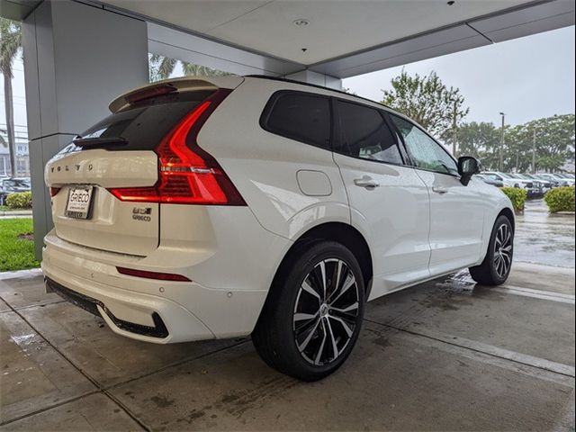 2023 Volvo XC60 Plus Dark Theme