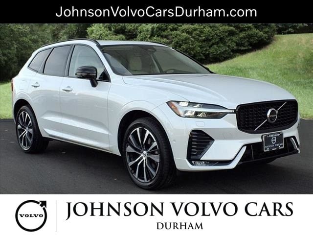 2023 Volvo XC60 Plus Dark Theme