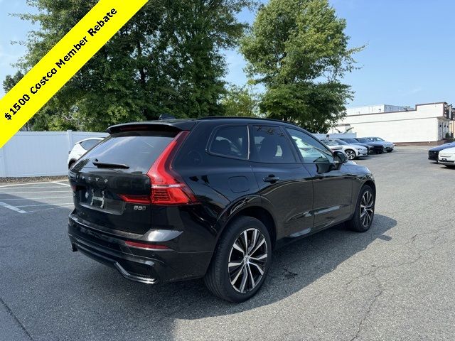 2023 Volvo XC60 Plus Dark Theme