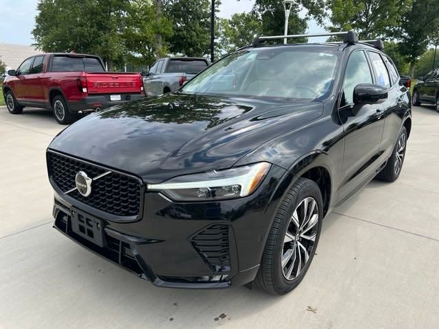 2023 Volvo XC60 Plus Dark Theme