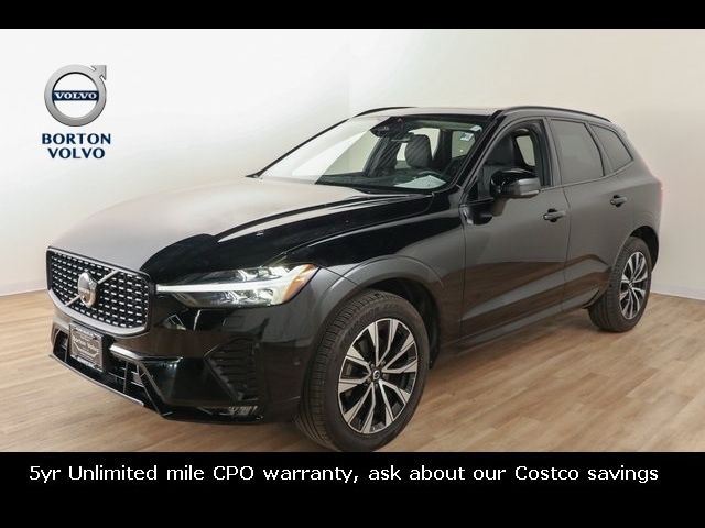 2023 Volvo XC60 Plus Dark Theme