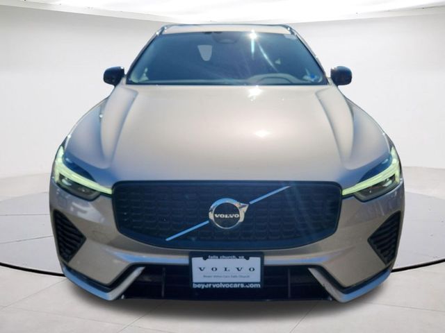 2023 Volvo XC60 Plus Dark Theme