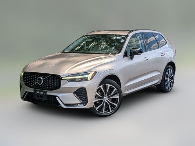 2023 Volvo XC60 Plus Dark Theme