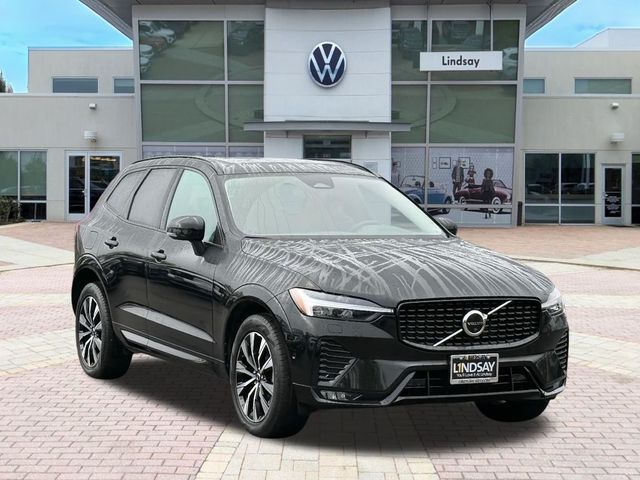 2023 Volvo XC60 Plus Dark Theme