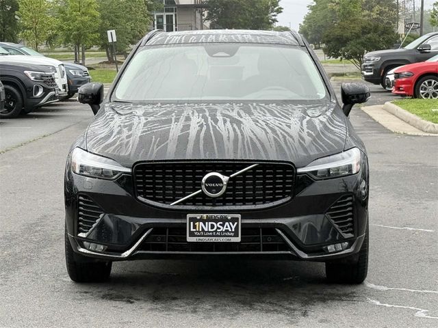 2023 Volvo XC60 Plus Dark Theme