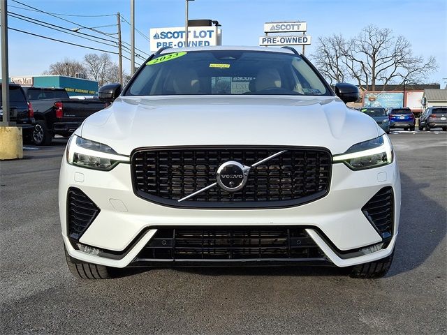 2023 Volvo XC60 Plus Dark Theme