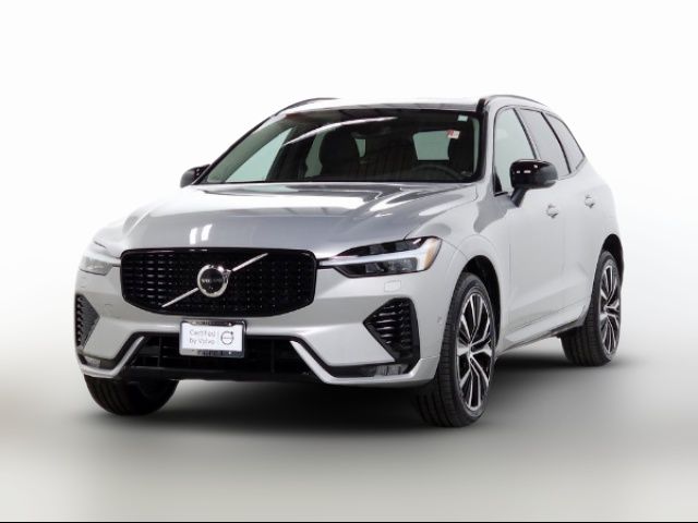 2023 Volvo XC60 Plus Dark Theme